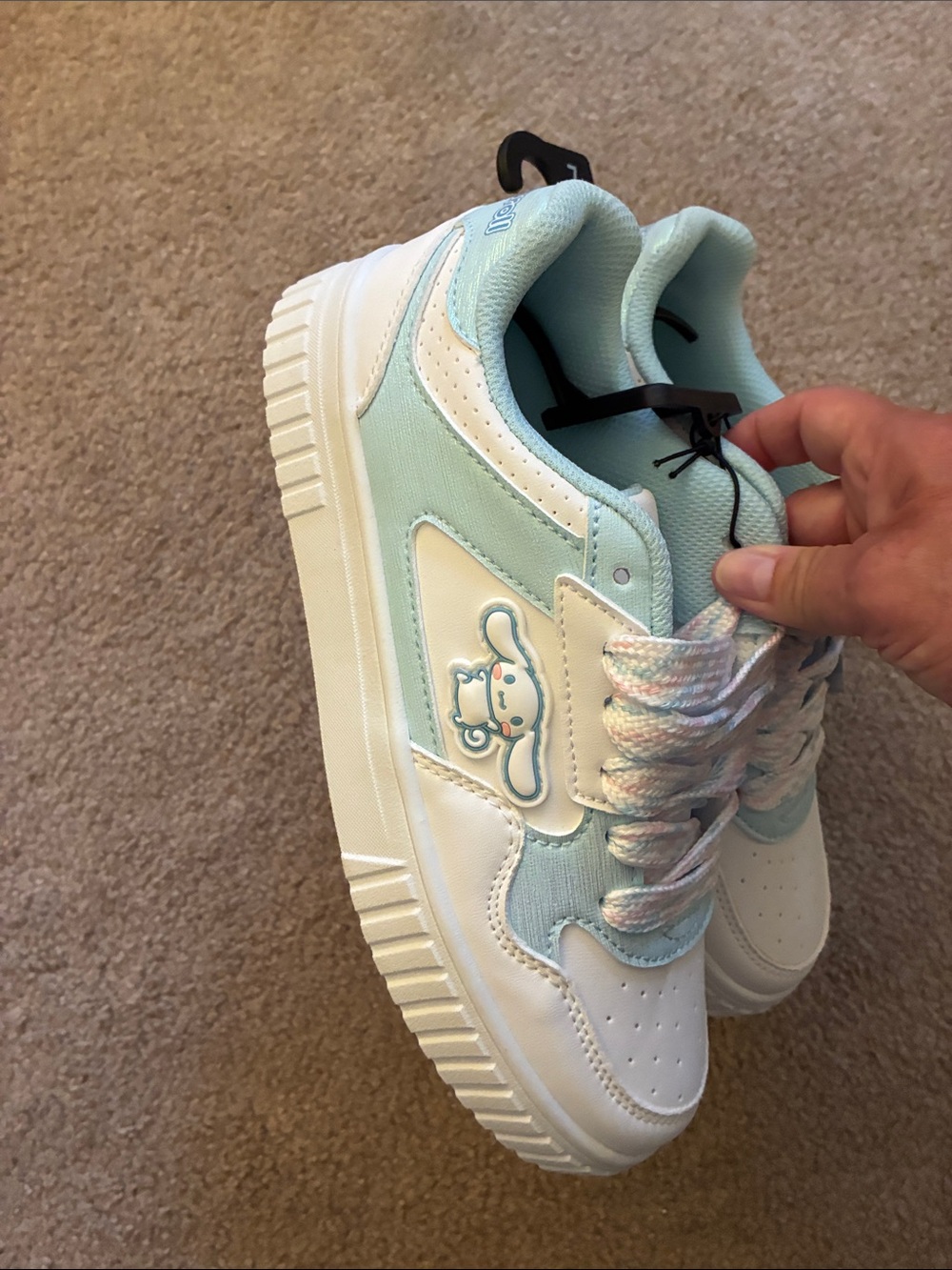Sanrio Cinnamoroll Ladies Court Sneakers - Size 7